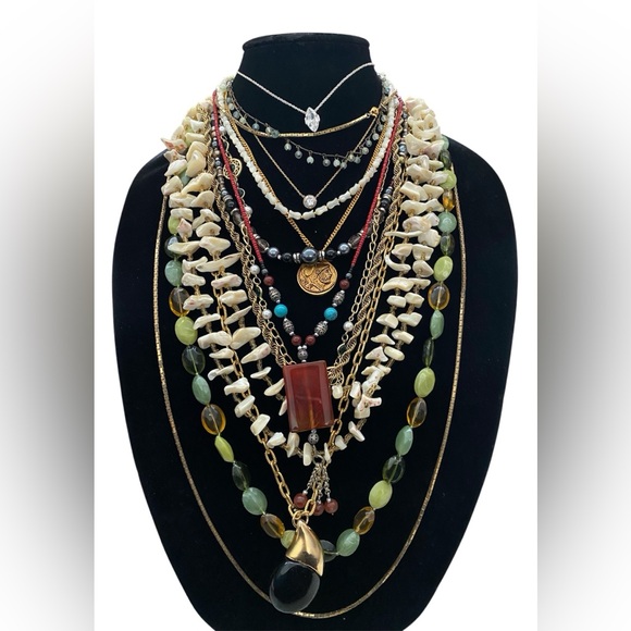 40 piece of vintage jewelry lot - Picture 3 of 6